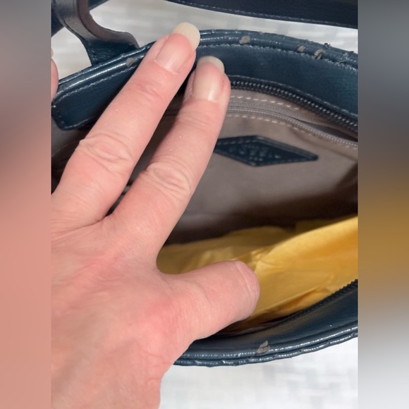 Fossil Blue Leather Crossbody Bag - Picture 6 of 9